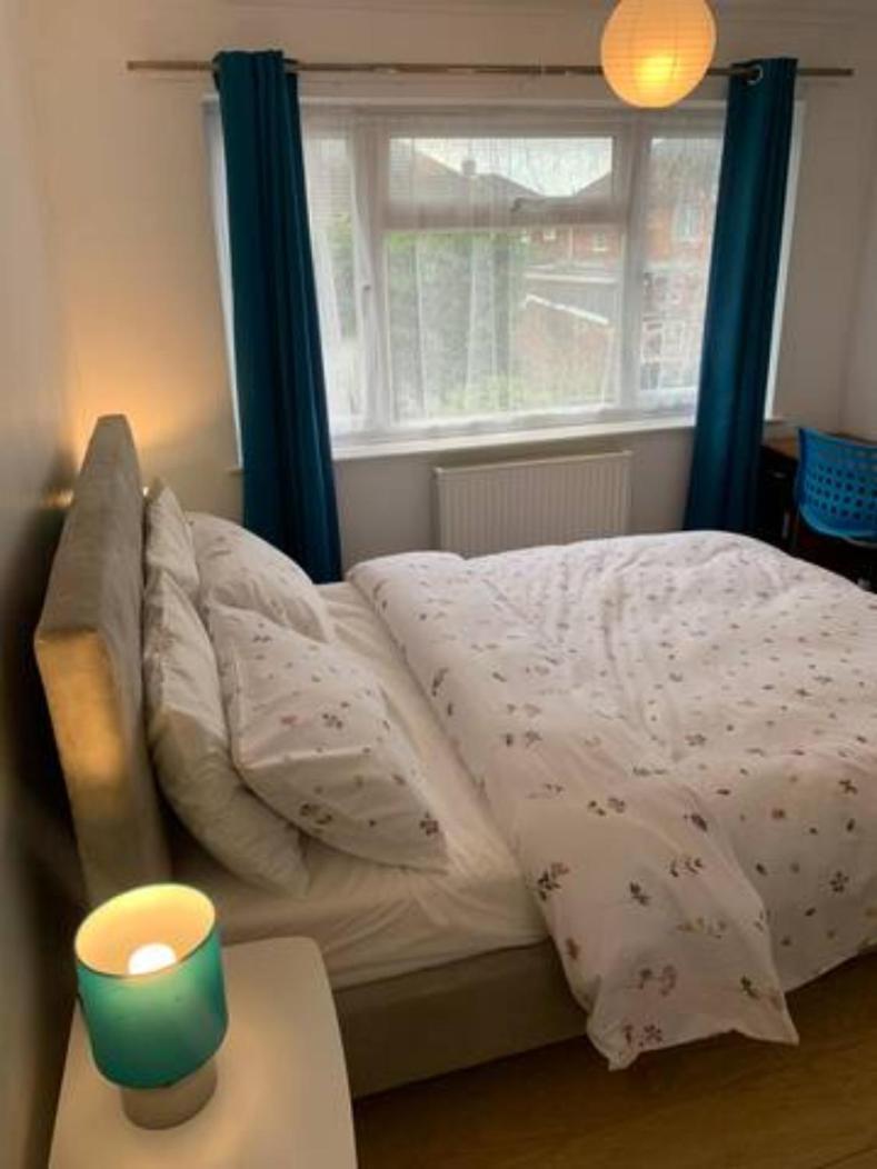 Luton Airport House In Quiet And A Very Pleasant Area, Near London Luton Airport Λούτον Εξωτερικό φωτογραφία
